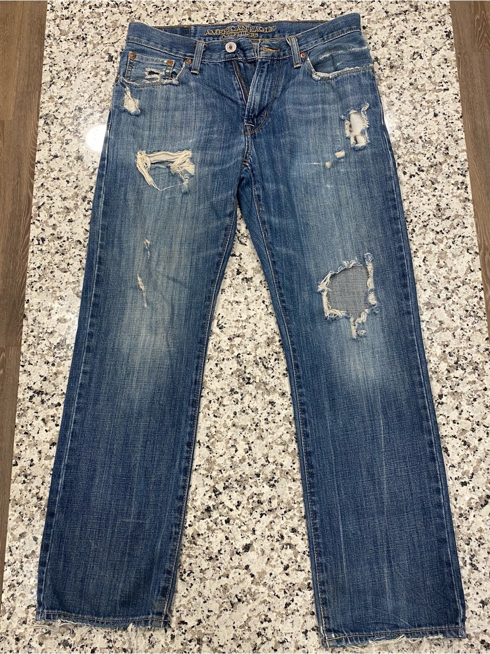 American Eagle Outfitters Men's Blue Distressed Straight Jeans